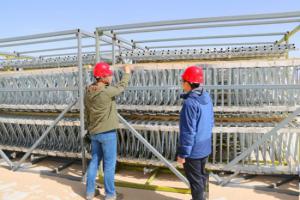 金釩阿克塞50MW熔鹽槽式光熱發電項目緊張施工中