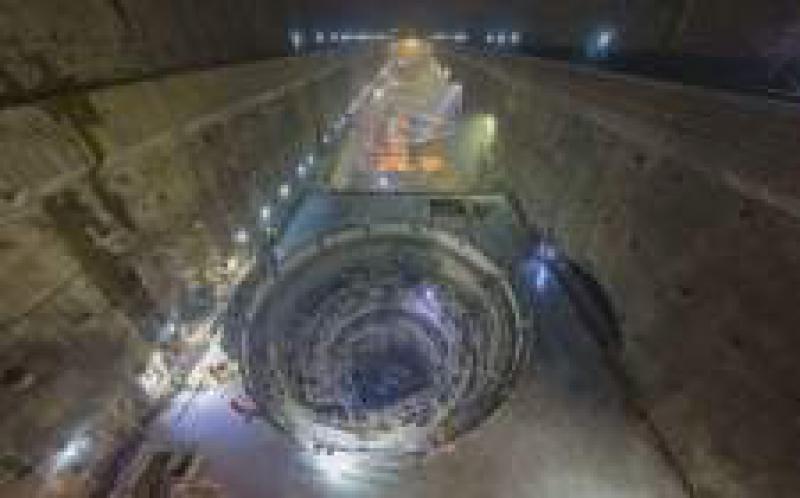 烏東德水電站首臺(tái)機(jī)組機(jī)窩混凝土澆筑順利封頂