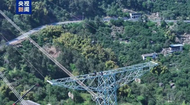 金上—湖北±800千伏特高壓直流輸電工程正式開(kāi)始向湖北送電