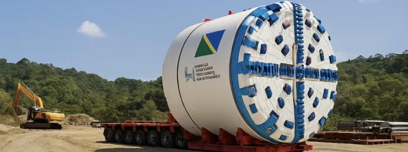 蒂娜河水電項目迎關(guān)鍵進展 隧道掘進機抵達(dá)施工現(xiàn)場