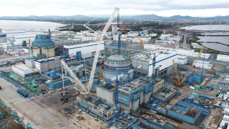 海陽核電4號機(jī)組鋼制安全殼頂封頭順利吊裝就位