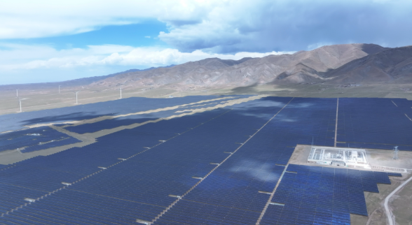 青海尖扎牧光儲項目助力區(qū)域清潔能源發(fā)展