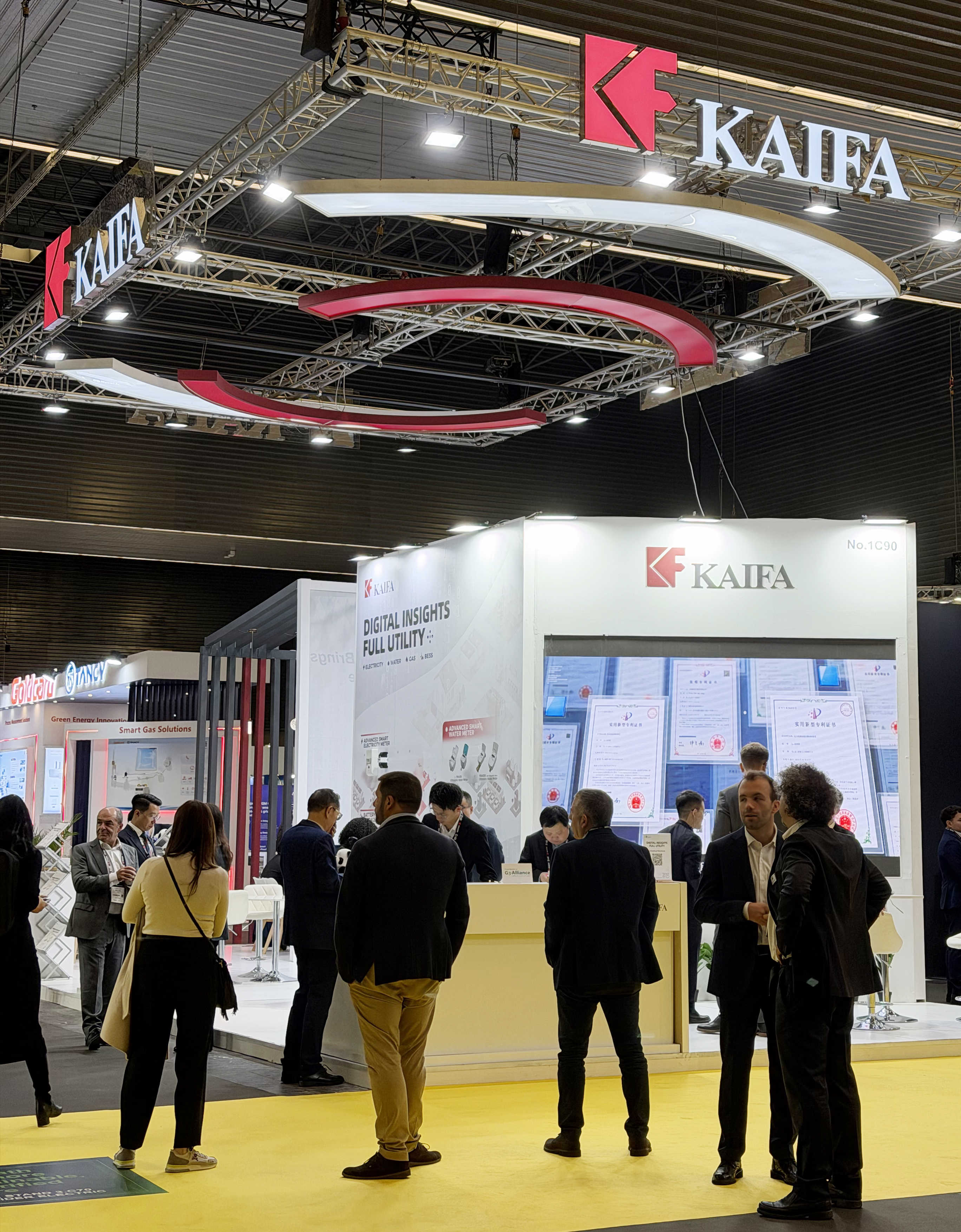 開發(fā)科技攜電、水、氣、新能源綜合解決方案閃耀2025歐洲能源展